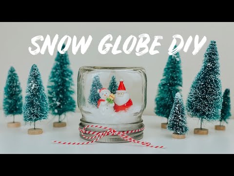 Mason Jar Snow Globe DIY | Christmas Snow Globes | Christmas Mason Jar Crafts | Christmas Mason Jars