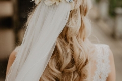 bridal-hairstyles-flowers00102