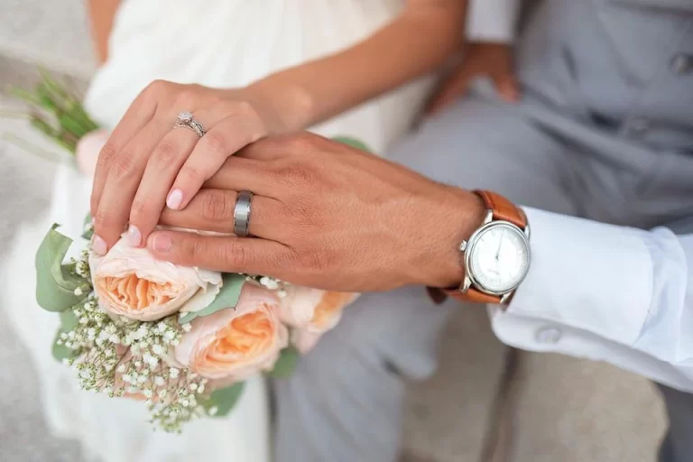 शादी की अंगूठी के मॉडल
