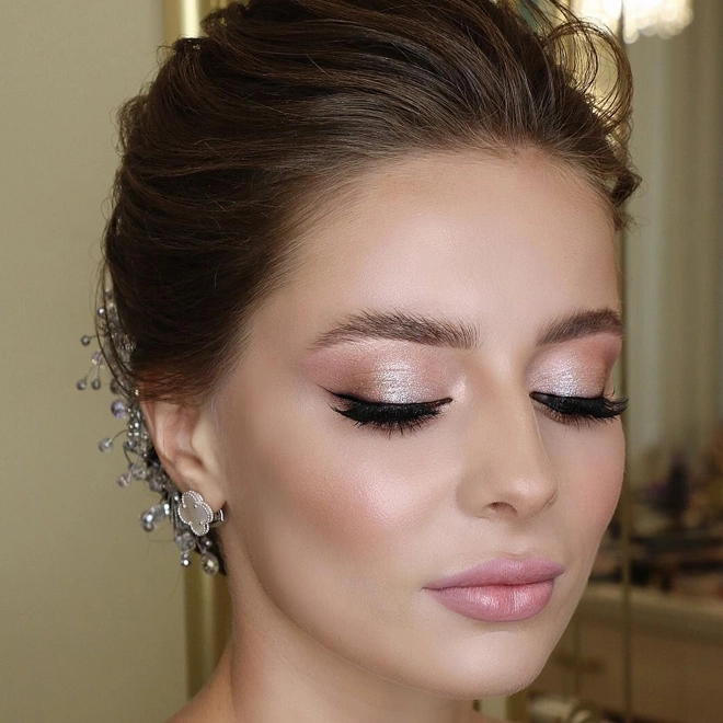 bridal makeup for round faces