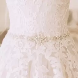 why wear a white wedding dress when getting married, why wear a wedding dress when getting married