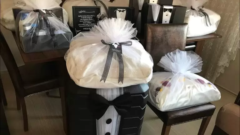What's in the Groom's Bundle?
