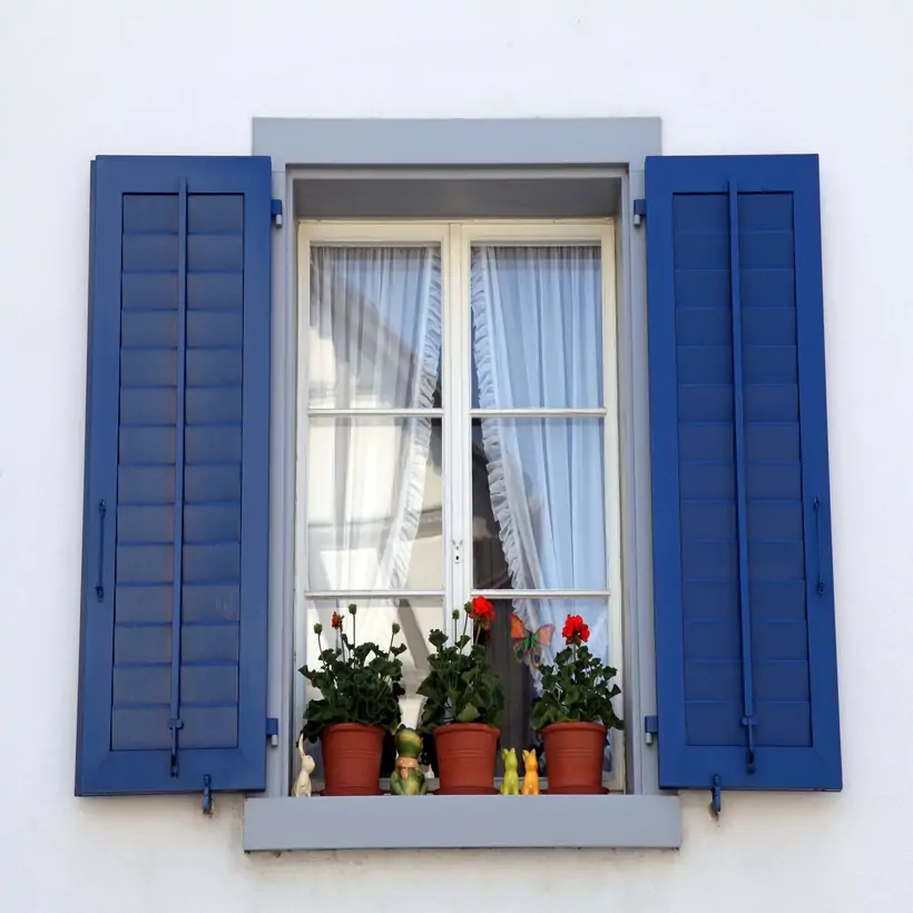 Classic blue also makes an interesting contrast to your home window frames