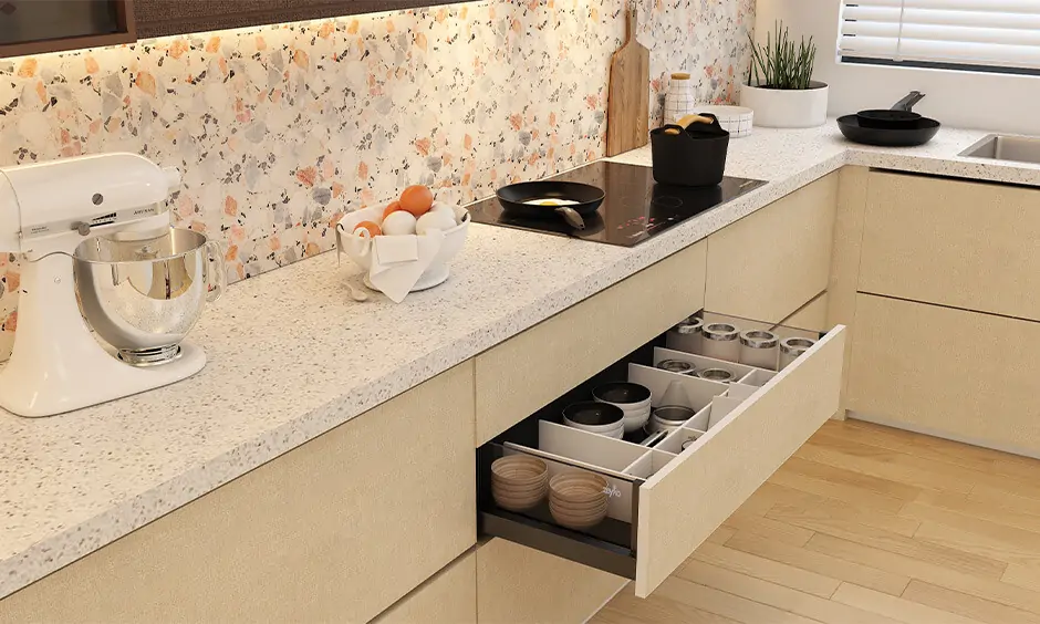 Quartz stone for kitchen platforms, which offers durability and an opulent look