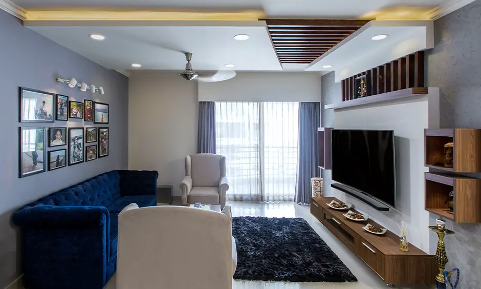 Pay attention to living room ceiling options on how to design a modern living room