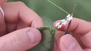 Tek Sıra Boncuklu Tığ Oyası