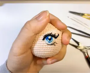 İğneyle Amigurumi Göz Nasıl İşlenir? 1