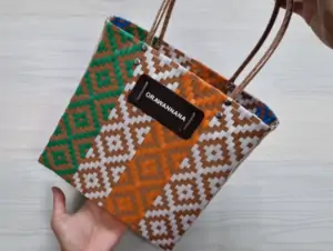 Plastik Şeritten Kilim Desenli Çanta Yapılışı 1