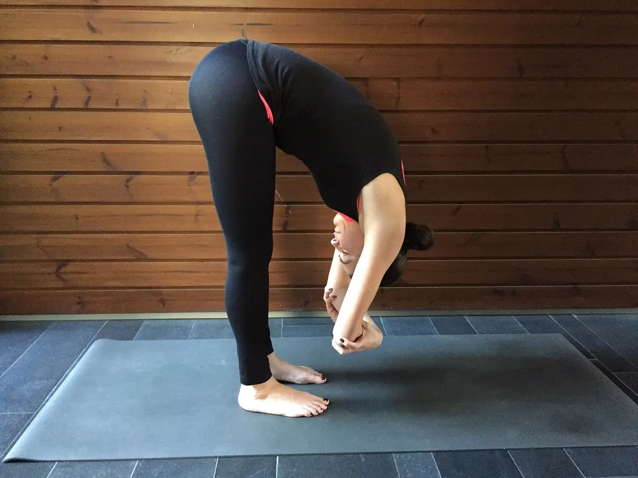 Burcu ergun yin yoga pozlari